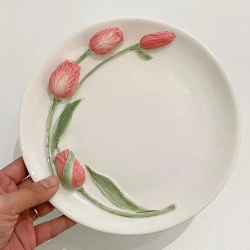 Plates Tulip Plate Three-Dimensional Relief Retro Style Ceramic Cake Dessert Fruit Kitchen Tableware Hand-Painted Dinner