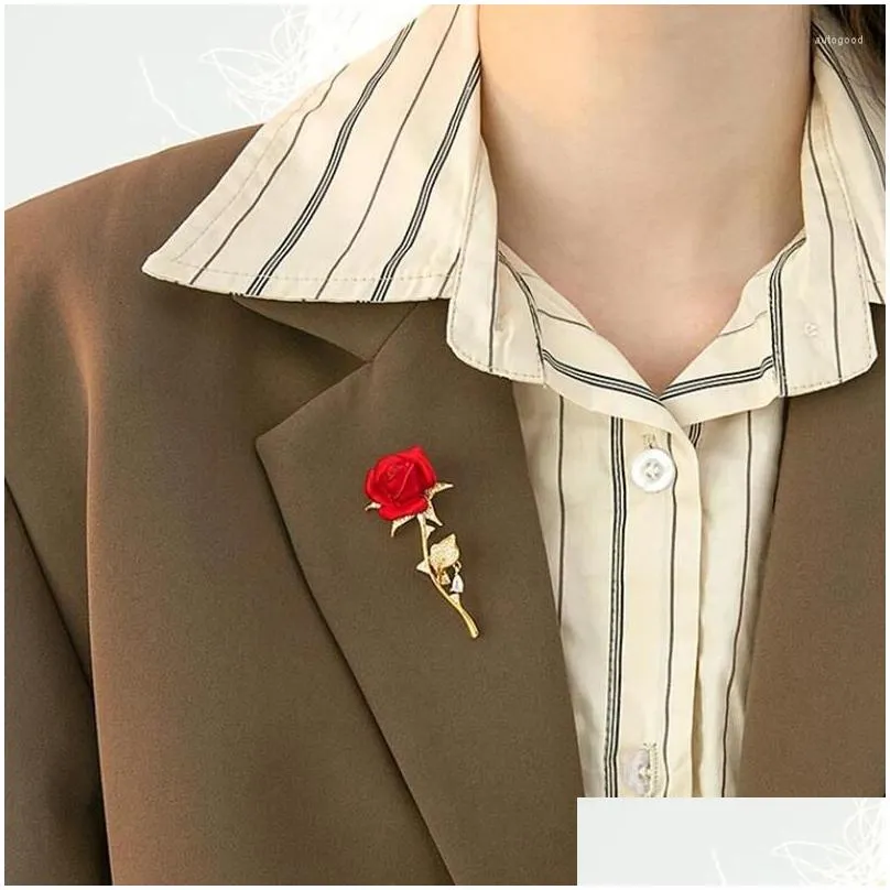 Brooches Creative Beautiful Rose Flower Collection For Women Lady Elegant Pin Summer Design Party Valentine`s Day Gift