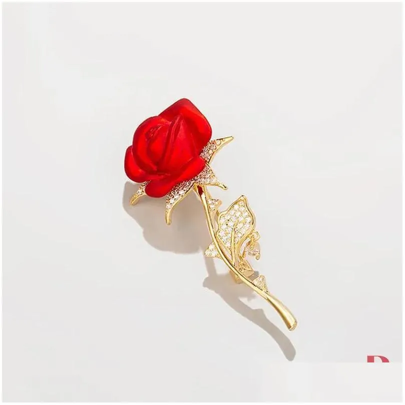 Brooches Creative Beautiful Rose Flower Collection For Women Lady Elegant Pin Summer Design Party Valentine`s Day Gift