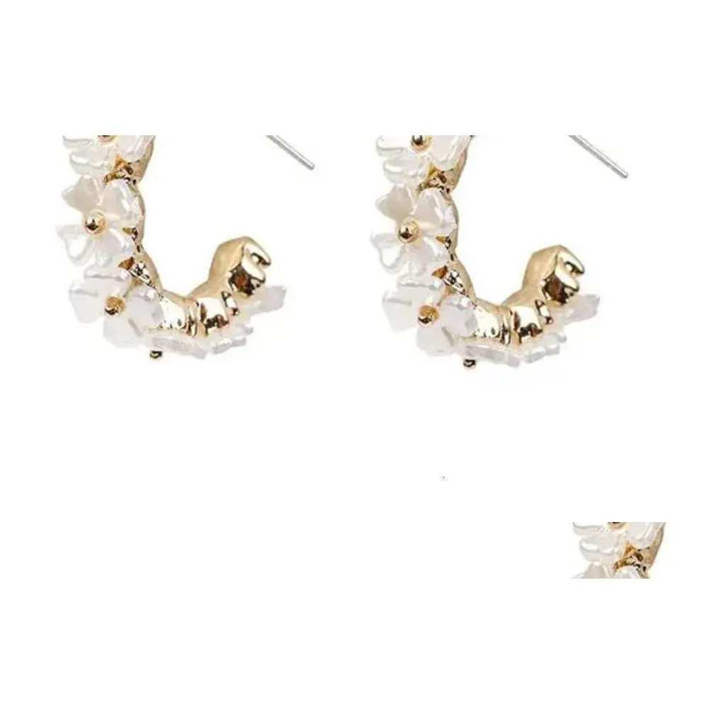 Stud Hoop Earrings 2023 Korean Fashion Jewelry Accessories Wholesale Dainty White Acrylic Shell Pearl Floral Petal Flower For Women P Otgyd