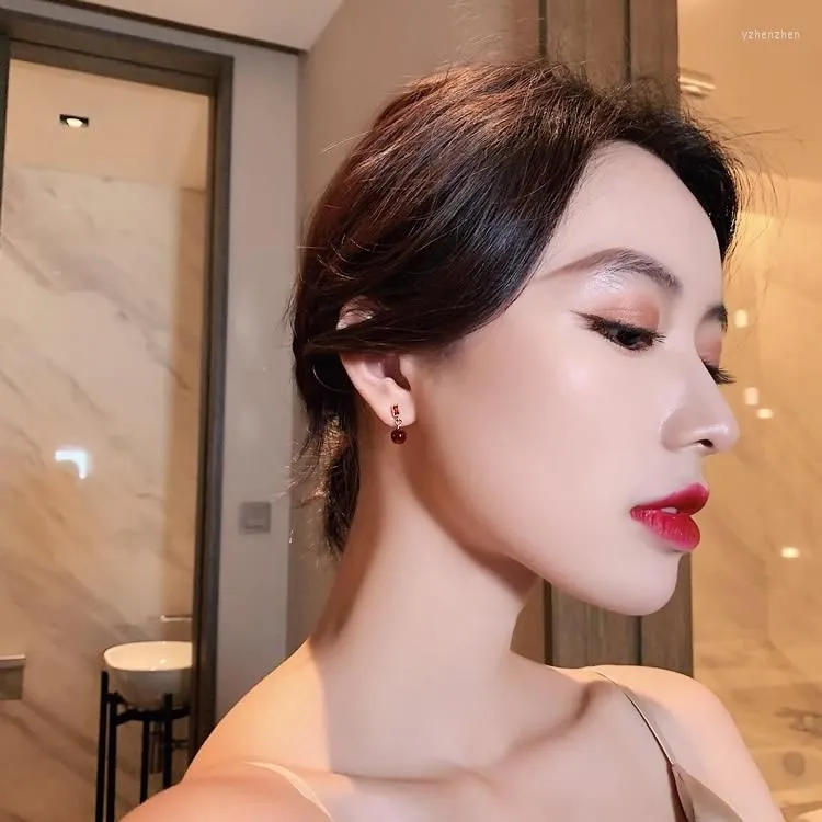 designerHoop Earrings Chinese Red Retro Trend Pendant Stud For Women Girls Pearl Asymmetry Dangle Ear Piercing Pendientes Jewelry