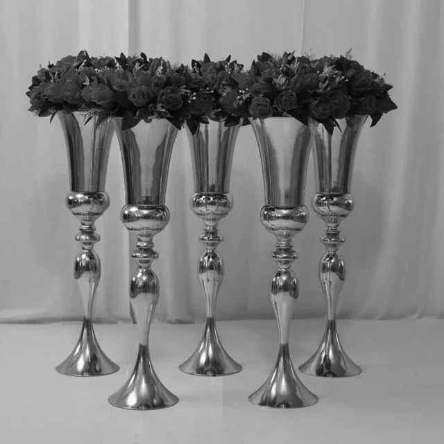 Elegant Black Metal Tall Flower Stand Chandelier Table Centerpiece Flower Holder Centerpiece Metal Versatile Wedding Flower Vase