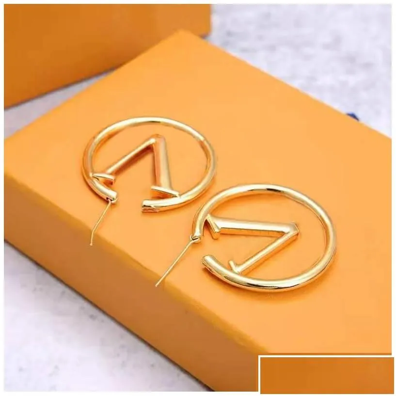 Hoop Huggie Designer Luxury Fashion 18K Gold Earrings Lady Women Party Ear Studs Wedding Lovers Gift Engagement Jewelry With Box D