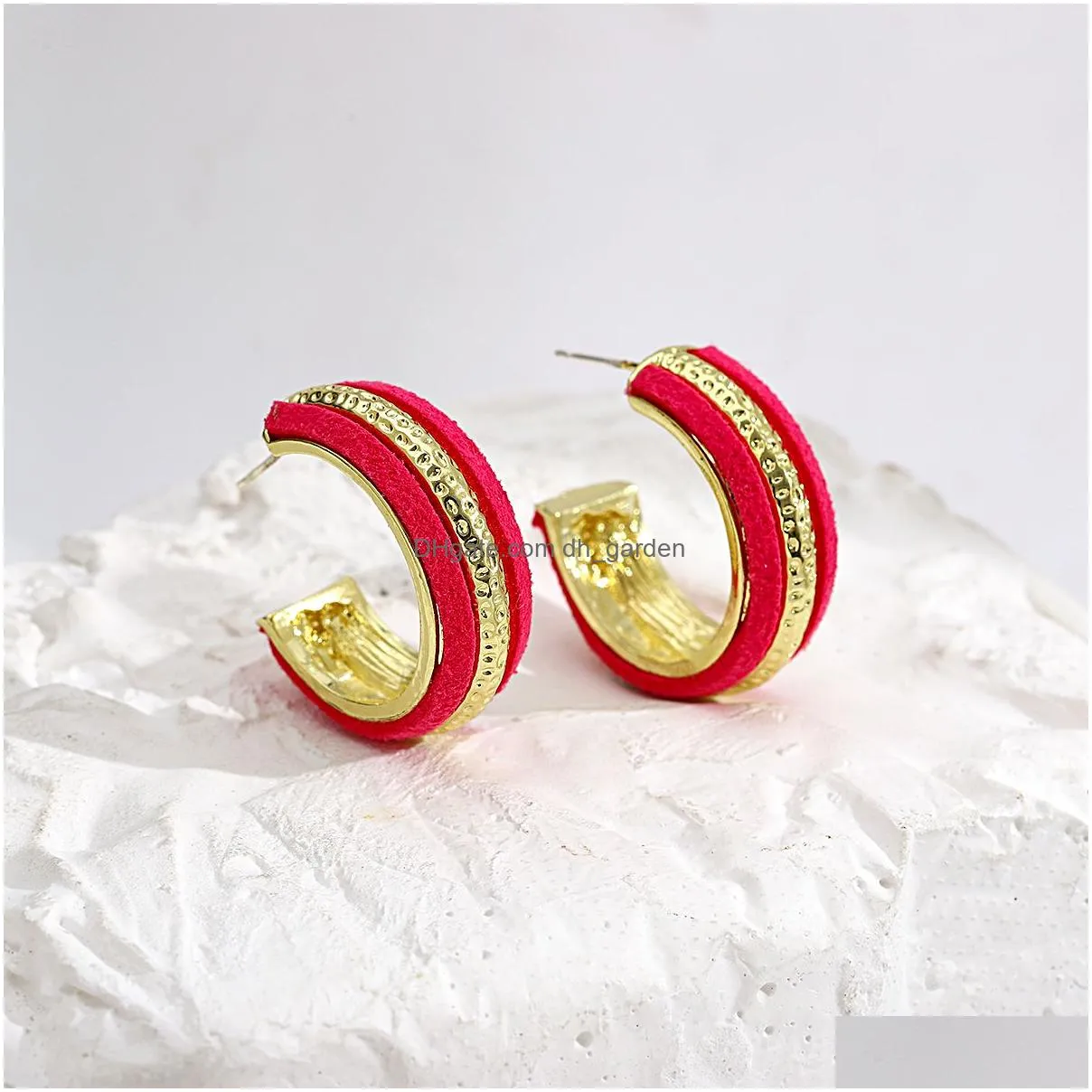 Hoop & Huggie Lady Temperament Fl Crystal Suede Earrings C Shaped Exaggerated Personalized Leather Round Circle Earring Dro Dhgarden Dhen0