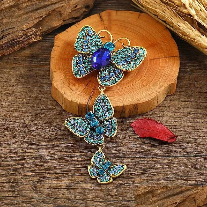 New Rhinestone Butterfly Brooches For Women Vintage Butterfly Insects Party Casual Brooch Lapel Pins Badge Jewelry Gifts