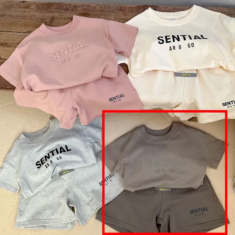 Designer Baby Kids Clothing Boys Girls Clothes Sets Summer Luxury Tshirts Shorts Tracksuit Children Outfits Short Sleeve Shirt Sportsuit esskids
