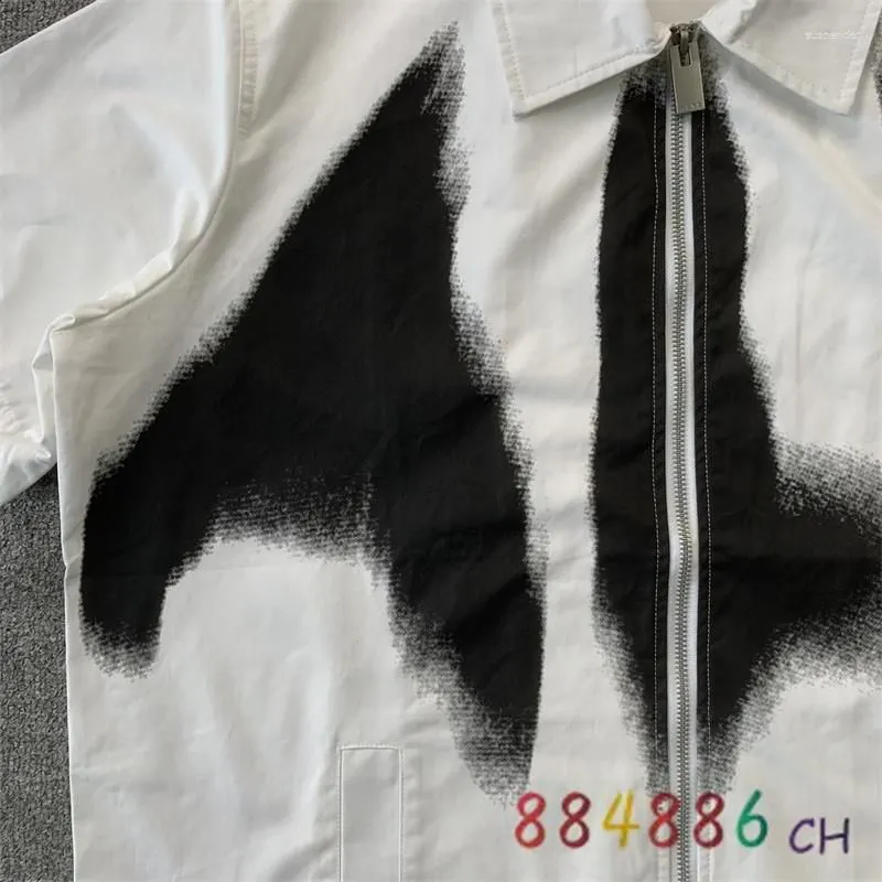 Men`s Jackets 1017 ALYX 9SM High Street Graffiti Inkjet Letter Zipper Blur Print Short Sleeve Coat Men Women Quality Shirt