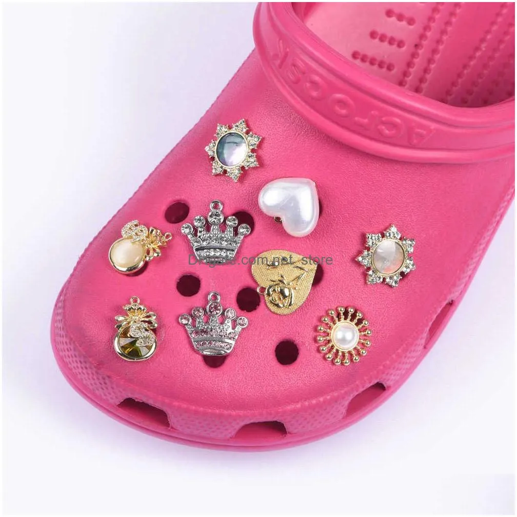 shoe parts accessories metal perfume bottle no 5 bling queen butterfly shoe decoration girls shinny clog shoes charms accessories