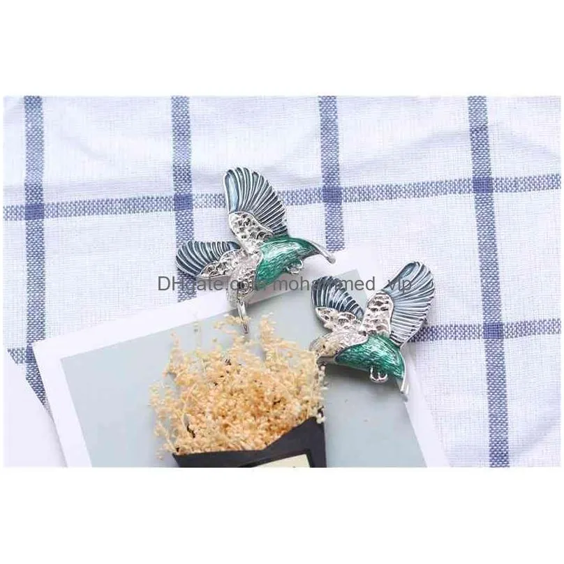 fashion flying bird brooch pins women animal hummingbird broche personalized accessories hip hop jewelry gift
