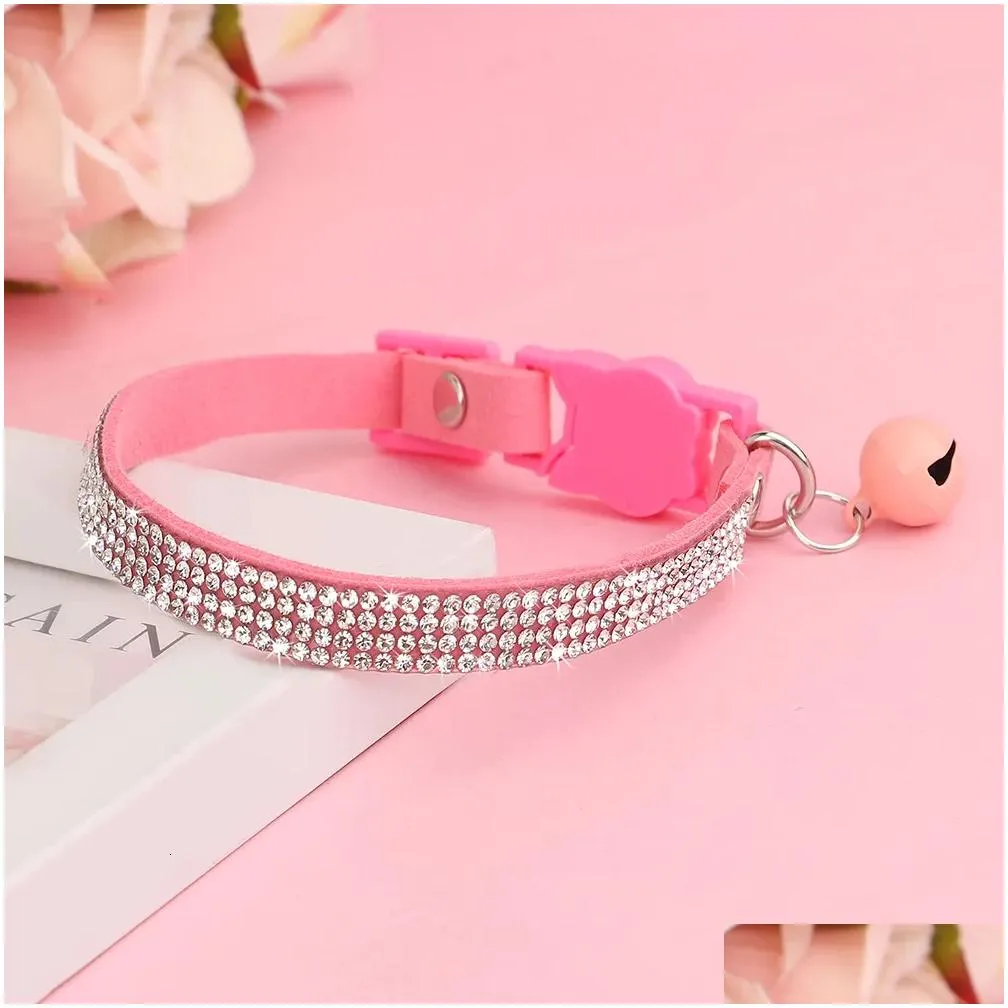 Dog Collars & Leashes Soft Suede Leather Cat Collar Bling Cats With Bell Safety Breakaway Pet Puppy Necklace Adjustable Xs S Pink Drop Dh1Sx