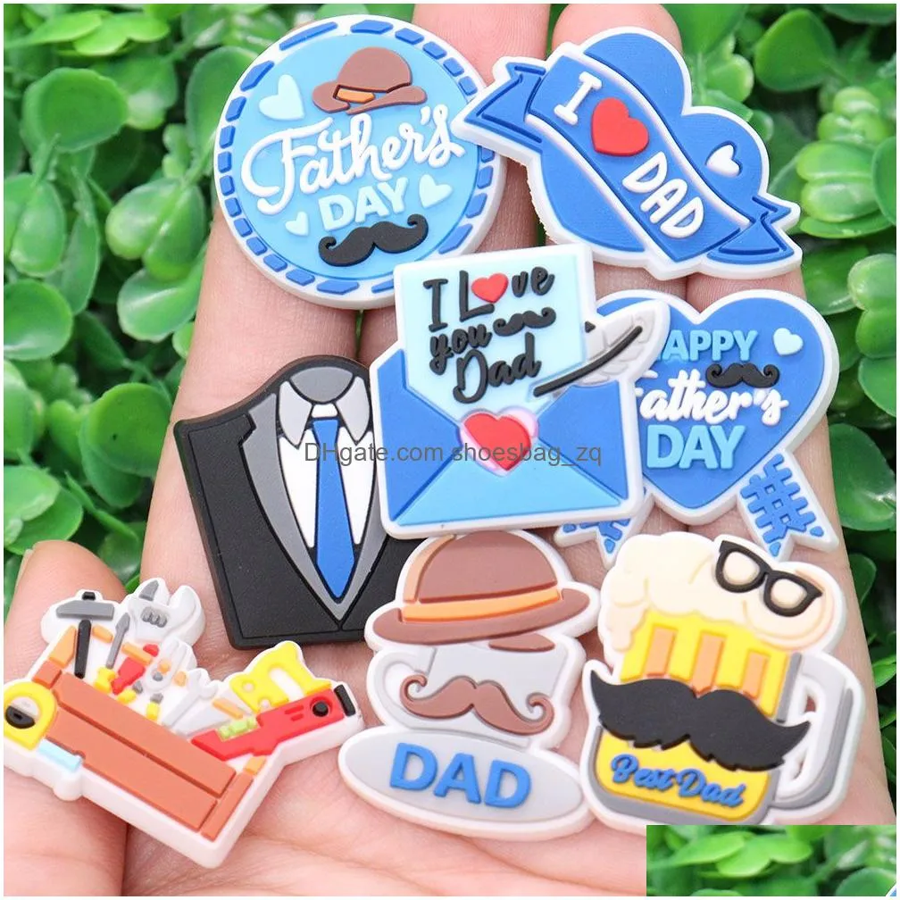 Wholesale 100Pcs PVC Happy Father`s Day I Love You Beer Heart Dad Suit Garden Shoe Buckle Boys Girls Accessories For Backpack Charms Button