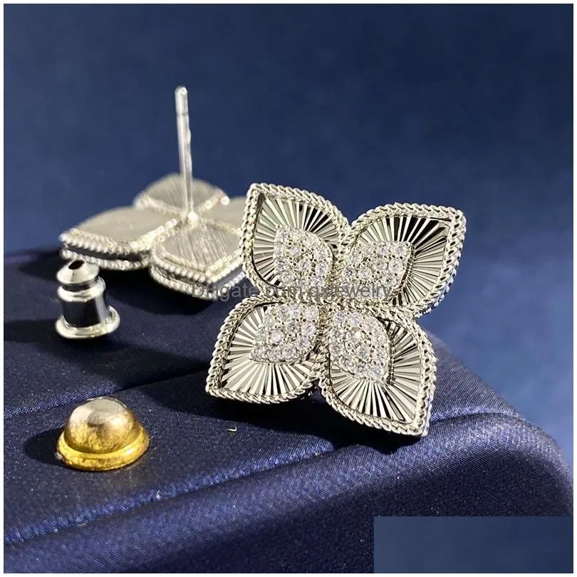 Stud Lucky Clover Designer Earrings For Women 18K Gold Luxury Hollow Sweet Flower Bling Diamond Earring Ear Rings Earings Jewelry Dro Dhqdr
