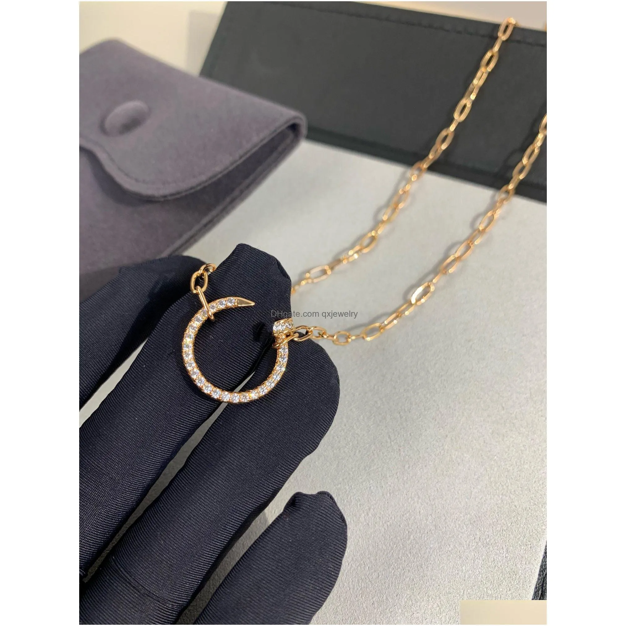 Bracelet, Earrings & Necklace New Fashion Look Top -Selling Bracelet Wistic Cuff Classic For Women Men Clasp Gold Plated Bangle Jewel Dhstx