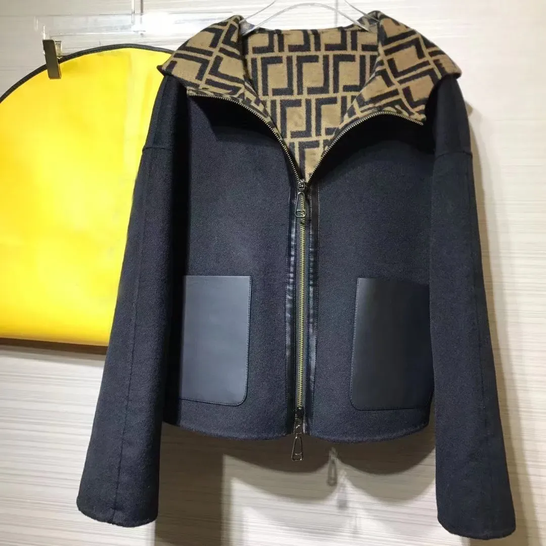 luxury 5A Womens Designer Double F Jackets new wool short hooded jacket double-sided with fashionable F bagpipe coat batch A112