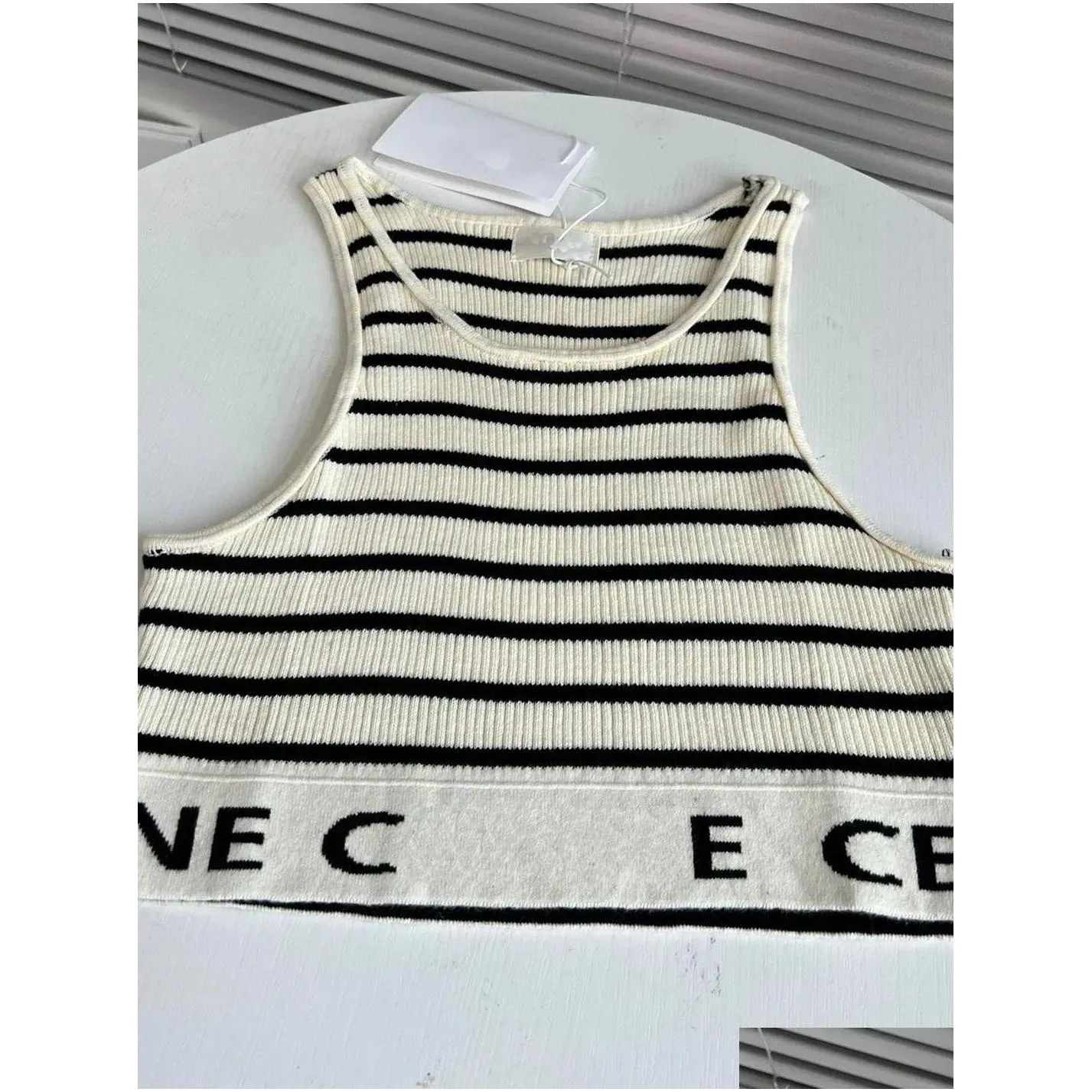 2023 summer designer Stripes t shirt Cropped Top T Shirts Women Knits Tee Knitted Sport Top Tank Tops Woman Vest Yoga Tees