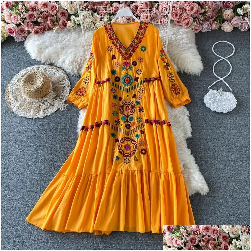 vintage chic women casual dresses floral embroidery beach bohemian mini dress ladies short sleeve v-neck cotton and linen boho dresses vestido