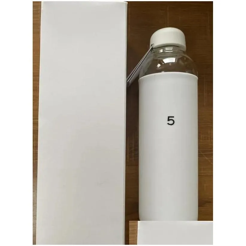 Glass Water Bottle Limited Edition 590ml Sports Gym Bottles with Gift Box for Men Women 100147 Heads