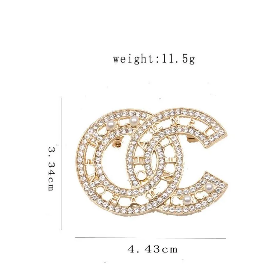 20 Style Designer Brooch Brand Letters Diamond Brooches Pin Geometric Luxury Women Crystal Rhinestone Pearl Pins for Famous Wedding Party Jewerlry