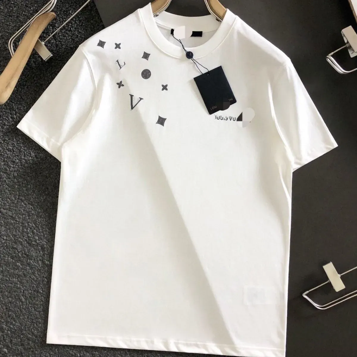 Designer Men`s T-shirt Unisex Women`s Fashion Loose cotton Short Sleeve L letter Print T-shirt Hip Hop Street wear V T-shirt Casual Top T-shirt Size