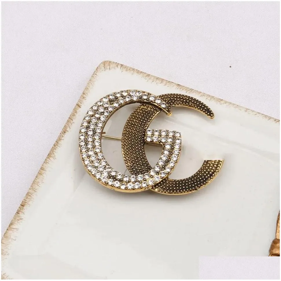 20 Style Designer Brooch Brand Letters Diamond Brooches Pin Geometric Luxury Women Crystal Rhinestone Pearl Pins for Famous Wedding Party Jewerlry