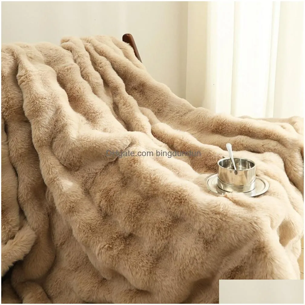 Blankets High grade Faux Rabbit Fur Blanket Autumn Winter Soft Thick Warm Sofa Bedroom Bedding Nap Home Decor 230923