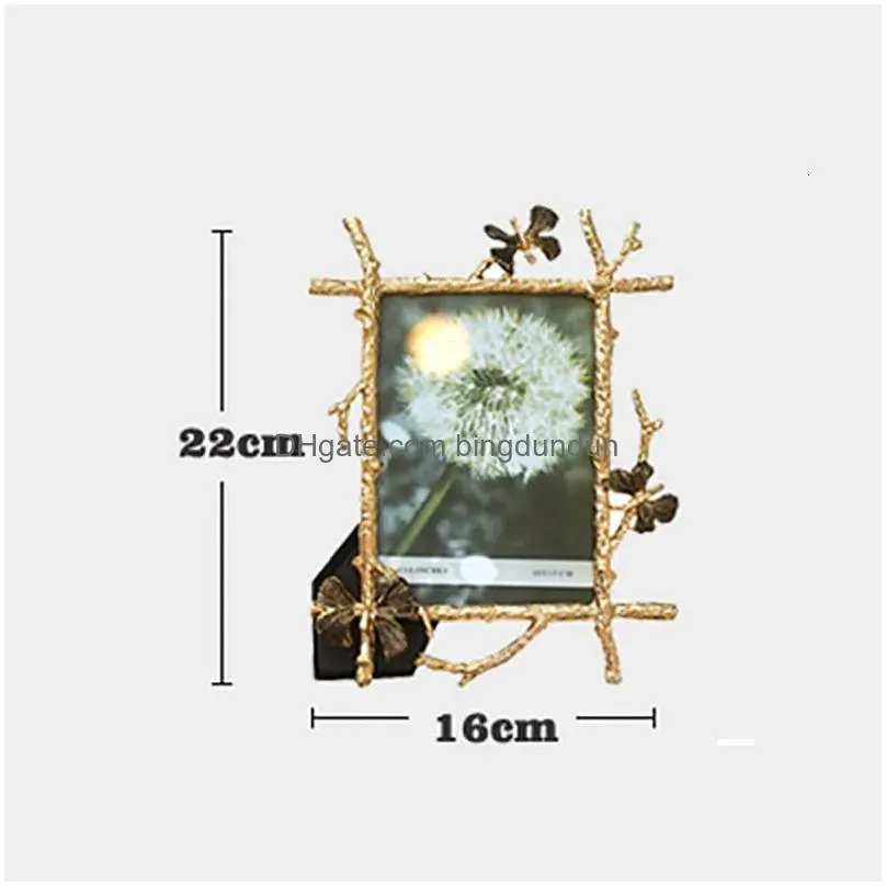 Paintings 6 7 10Inch Nordic Vintage Metal Butterfly P Family Portrait Nightstand Desktop Square Golden Picture Frames Home Decor