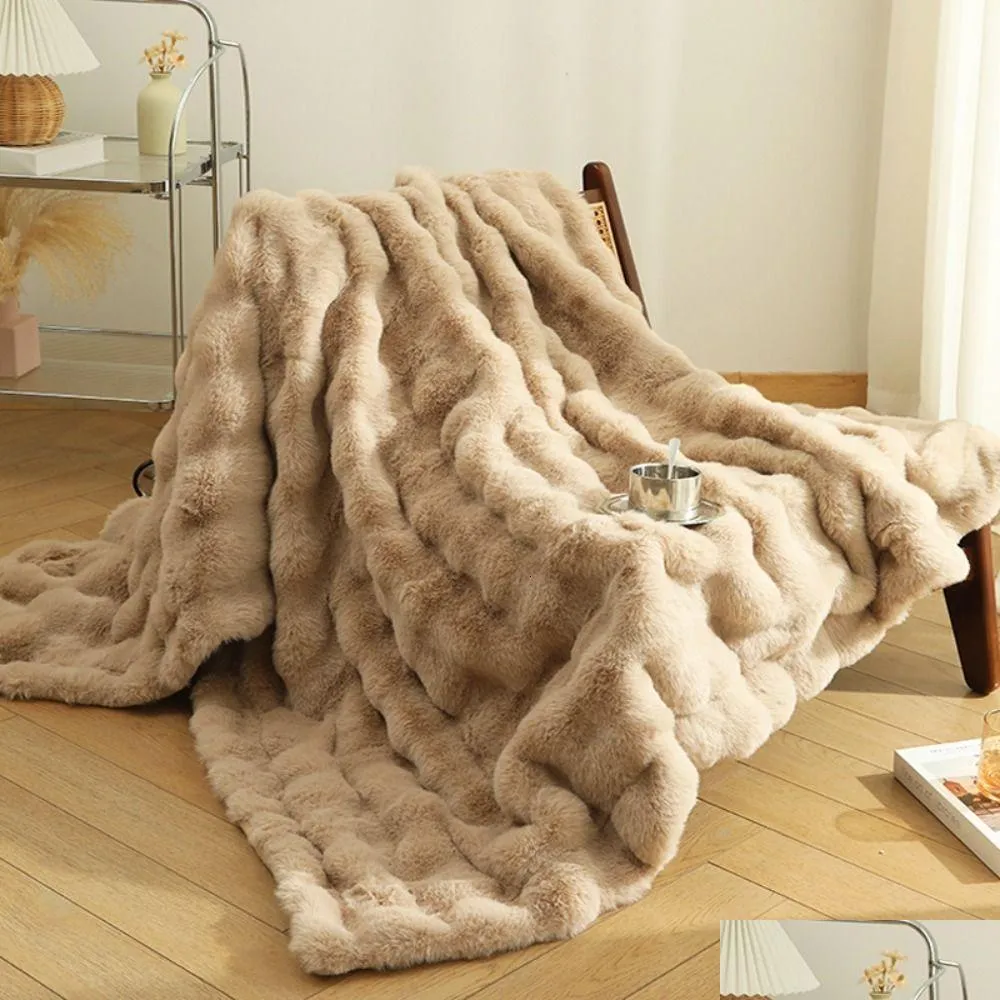 Blankets High grade Faux Rabbit Fur Blanket Autumn Winter Soft Thick Warm Sofa Bedroom Bedding Nap Home Decor 230923