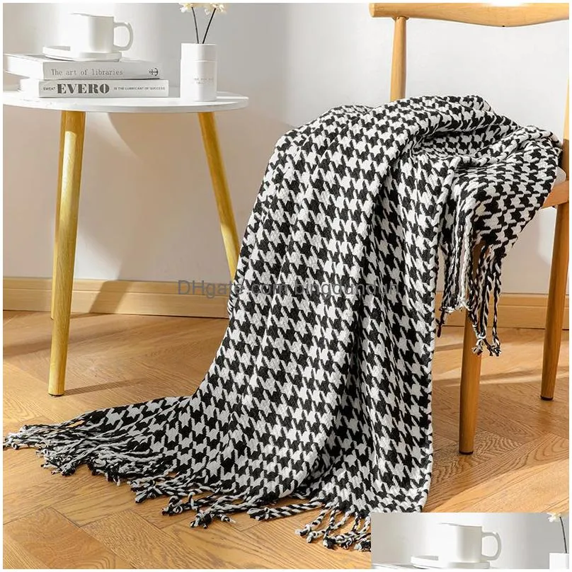 Blanket Modern Simple Throw Black and White Houndstooth Decor Sofa Homestay el Bed Towel Flag Soft Scarf Tassel 230809