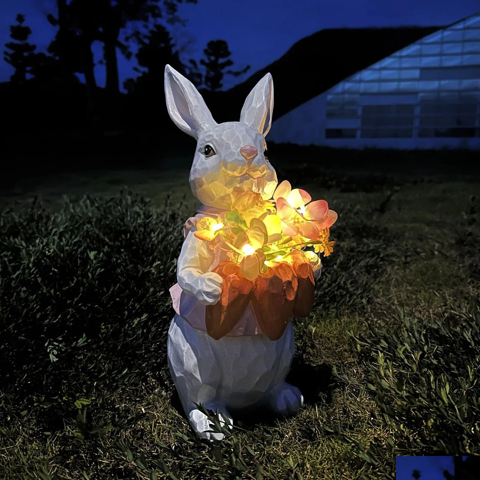 Creative carrot bouquet bunny decorative ornaments statue lamp solar garden lawn garden light 240411