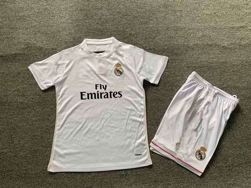 men kids kit Real Madrids Retro Soccer Jerseys BENZEMA RONALDO KAKA ZIDANE SERGIO RAMOS MODRIC BALE Finals Vintage Football Shirt 11 12 13 14 15 16 17 18