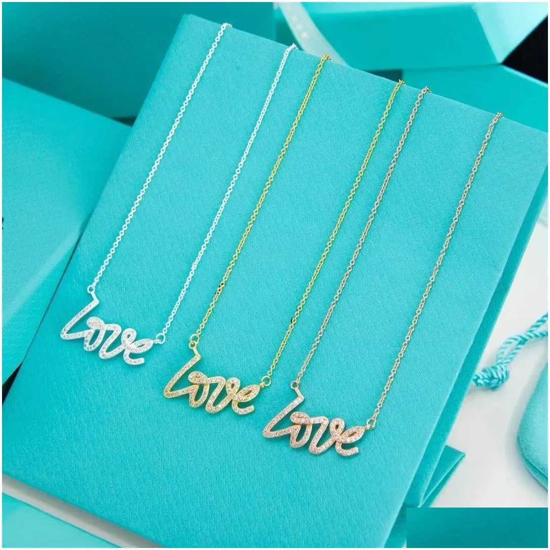  High-end love necklace luxury designer women`s pendants European and American 18K gold jewelry gift factory wholesale