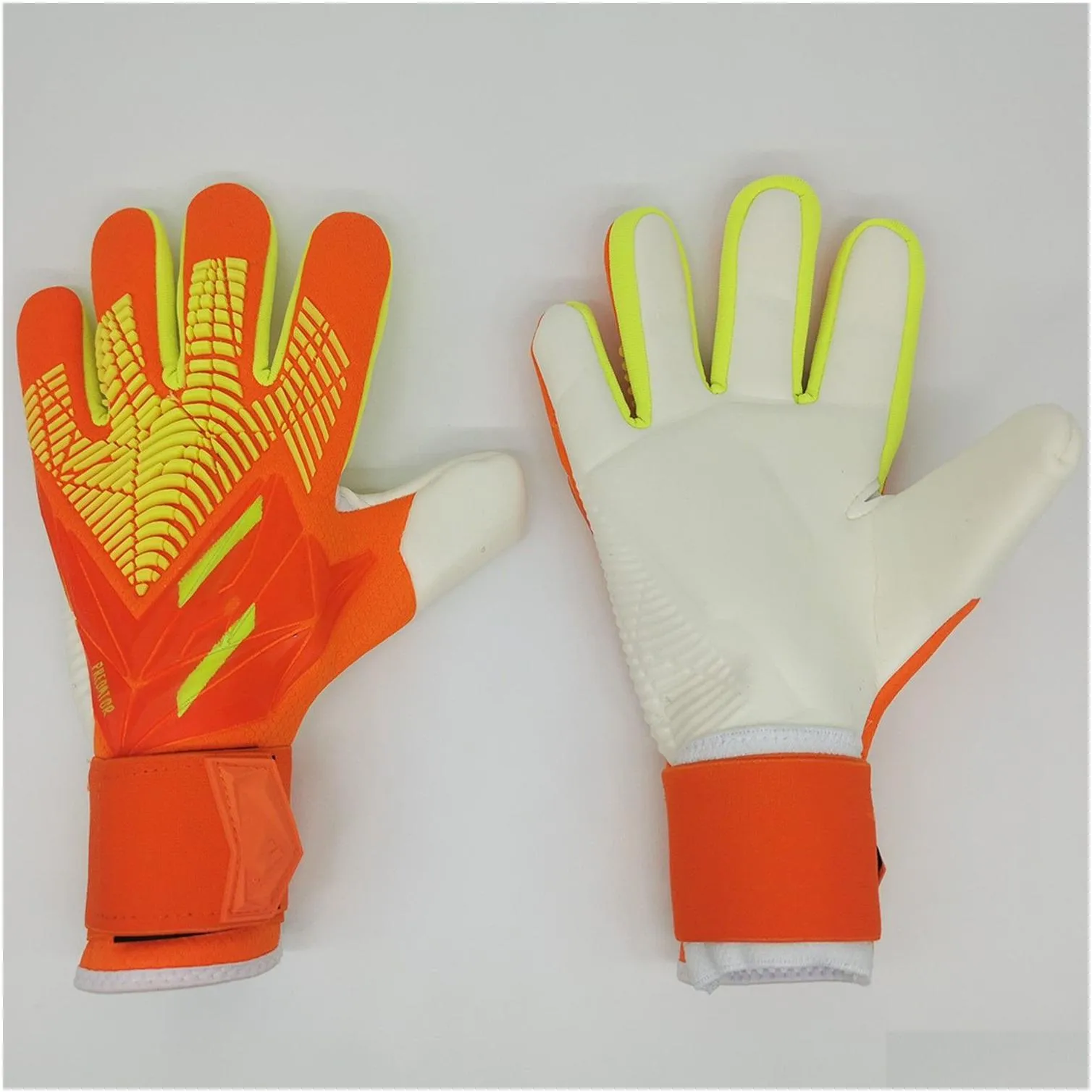 Wearing goalkeeper gloves, professional men`s football gloves, adult and children`s thickened goalkeeper football