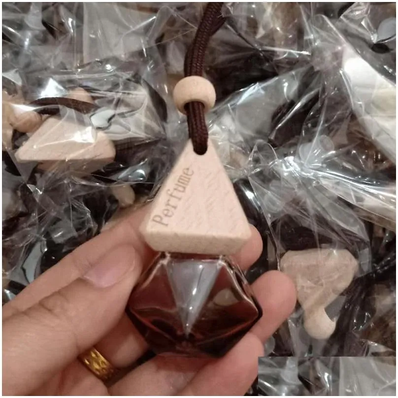 wholesale glass car perfume bottle with wood beautiful cap empty refillable bottles hanging cute air freshener carrier small gift
