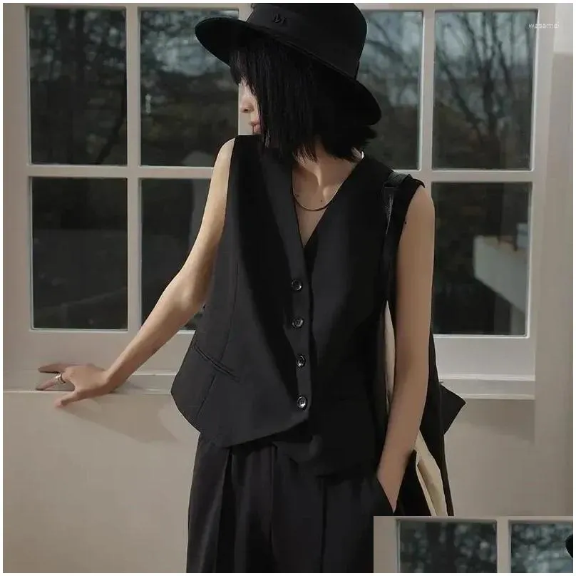 Women`s Vests Summer Sleeveless Jacket Outside Wear Vintage Slim-fit Waistcoat Top Black Suit Vest Female Korean Fashion Chic Design