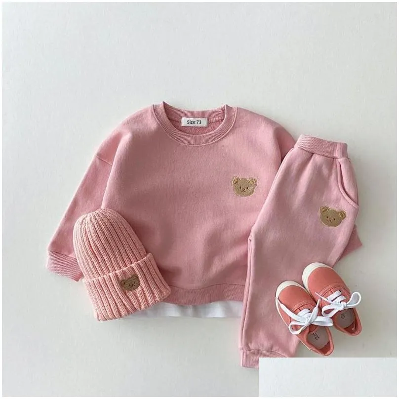Clothing Sets Toddler Outfits Baby Boy Tracksuit Cute Bear Head Embroidery Sweatshirt And Pants 2Pcs Sport Suit Fashion Kids Girls Cl Dh3Sl