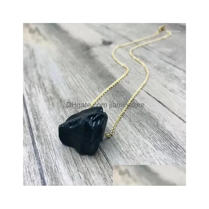 Pendant Necklaces Irregular Natural Crystal Mineral Raw Stone Necklace Women Healing Reiki Chakra Energy Pink Amethyst Choker Gift