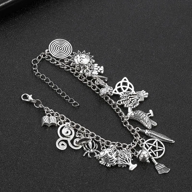 Charm Bracelets Halloween Bracelet Rich Pendantl Star Moon Horror Spider Magic Broom Punk Christmas Women`s Jewelry