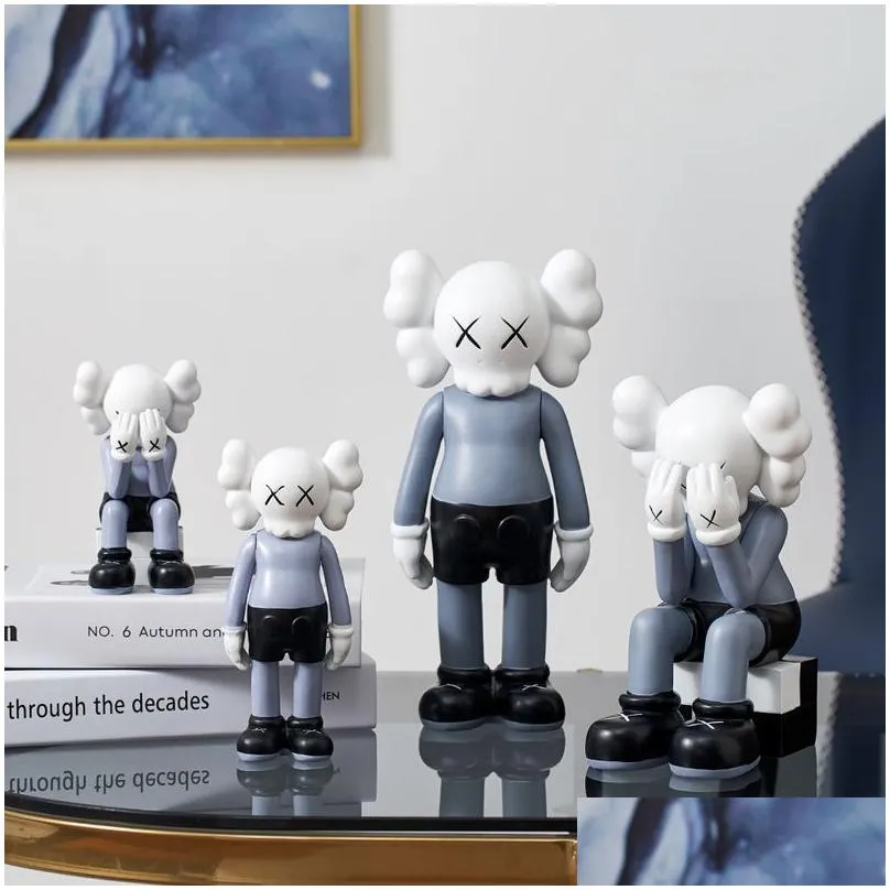 Creative Character Statues and Sculptures Bedroom Accessories Home Decorative Kawaii Room DecorCharacter Figurines for Interior 220329
