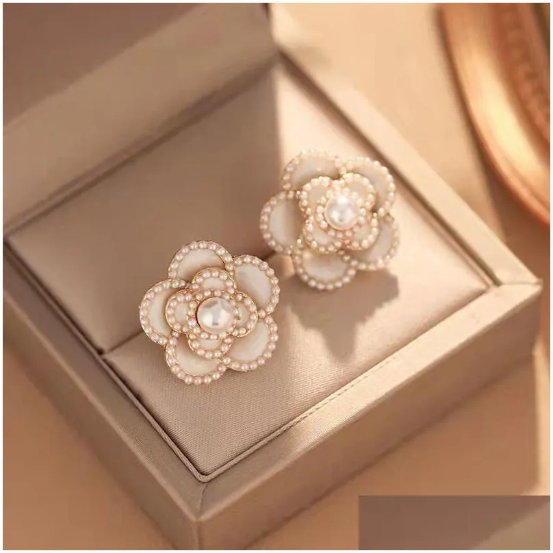 s925 silver temperament camellia pearl stud earrings ladies simple sweet cool stud earrings female retro earrings