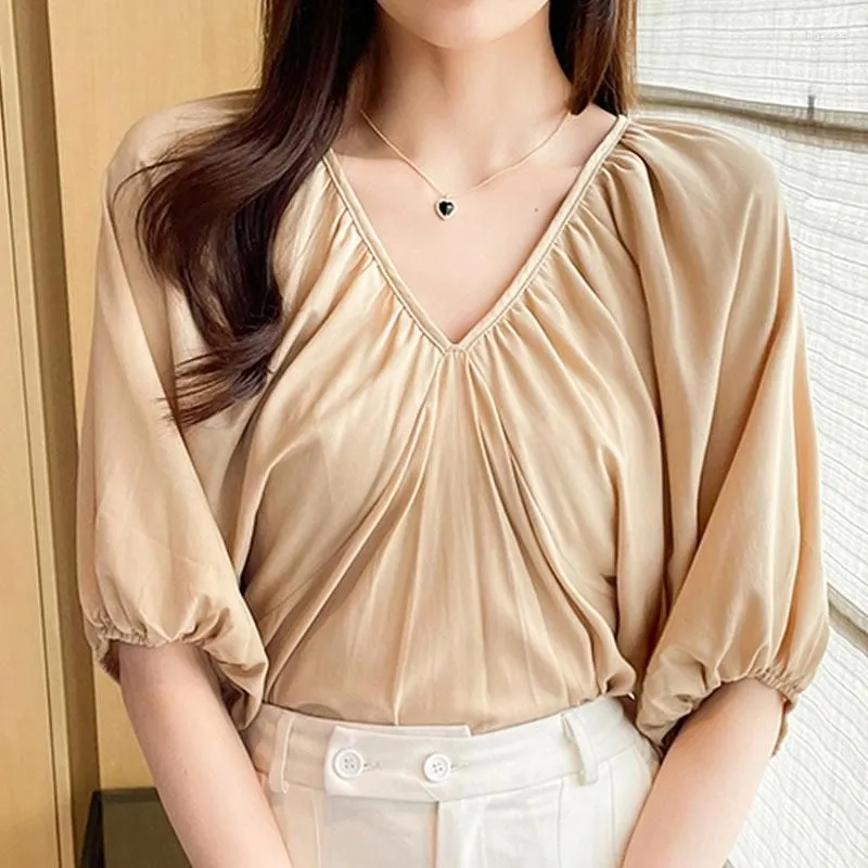 Women`s Blouses Fashion Women Clothing 2023 Summer V-neck Bat Sleeves Short Sleeve Shirt Loose Blouse Female White Black Blue Apricot