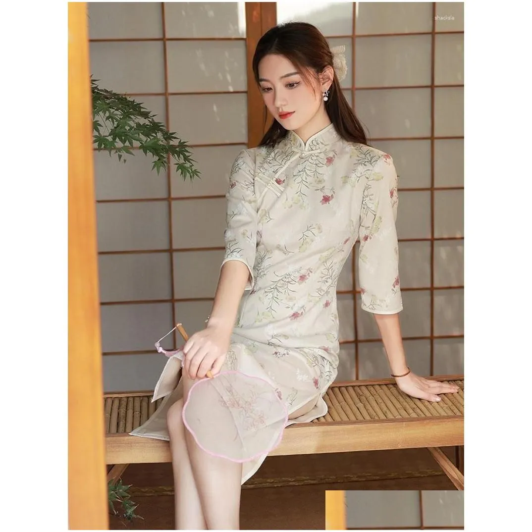 Ethnic Clothing Light Coffee Suede Long Cheongsam Floral Slim Dress Elegant Traditional Evening Dresses Vintage Show Costume Sleeve