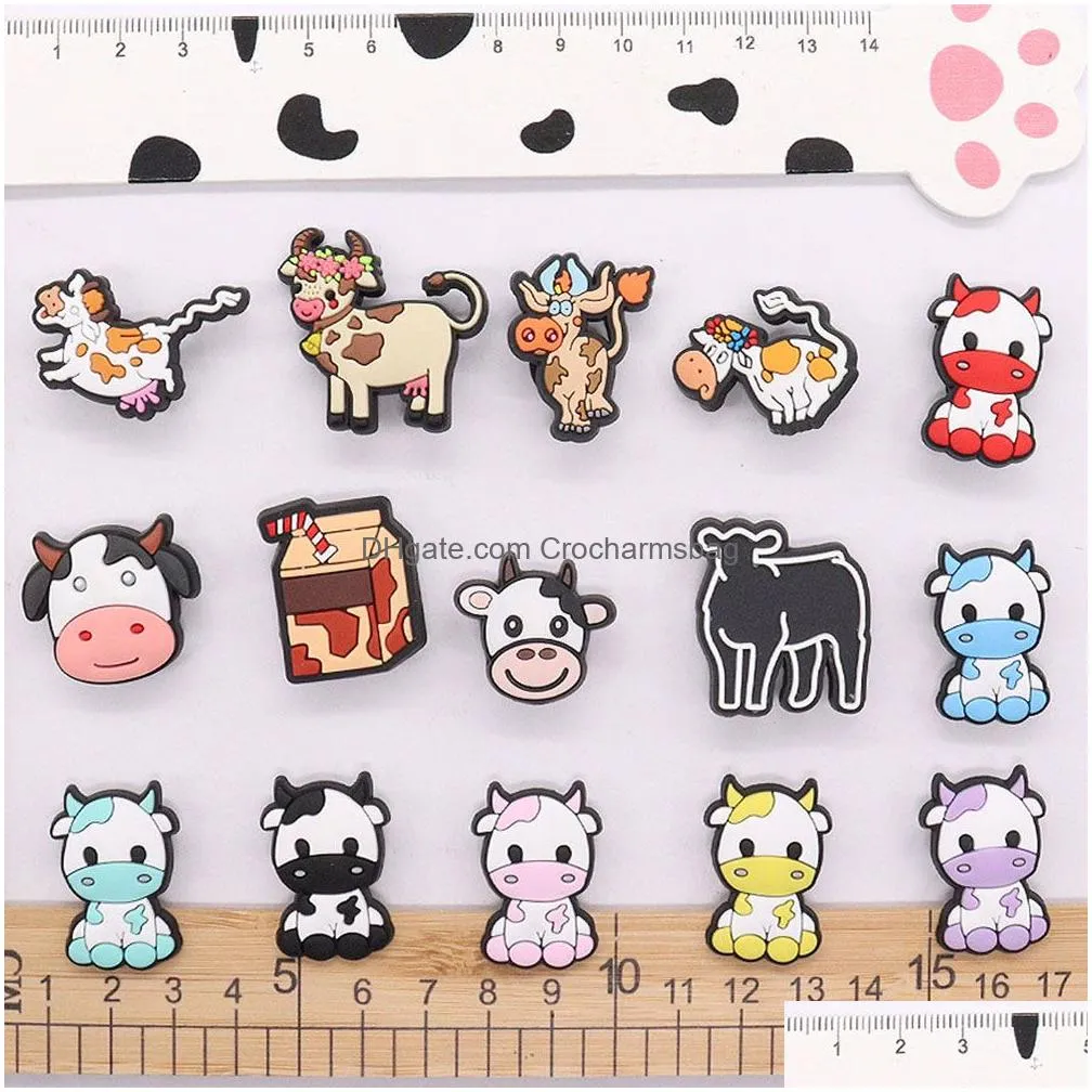 Shoe Parts & Accessories Moq 20Pcs Pvc Mticolor Cow Milk Charms For Clog Sandals Shoes Buckle Decoration Adts Children Drop Delivery Dh8Pr