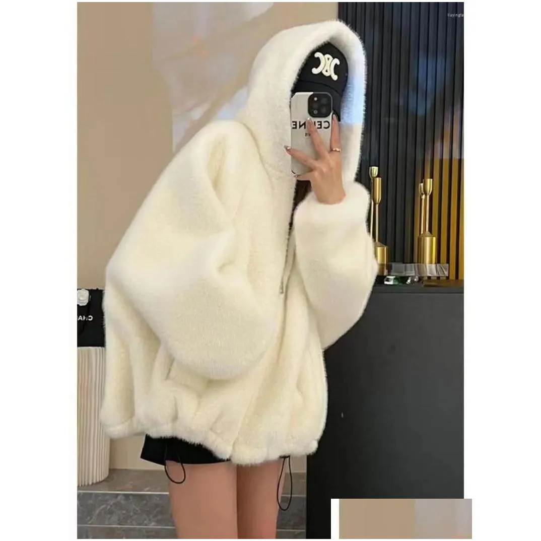 Women`s Hoodies Hooded Lambswool Fleece Jacket Women Fall And Winter Zipper Warm Outerwear Chic Loose Thickened Fluffy