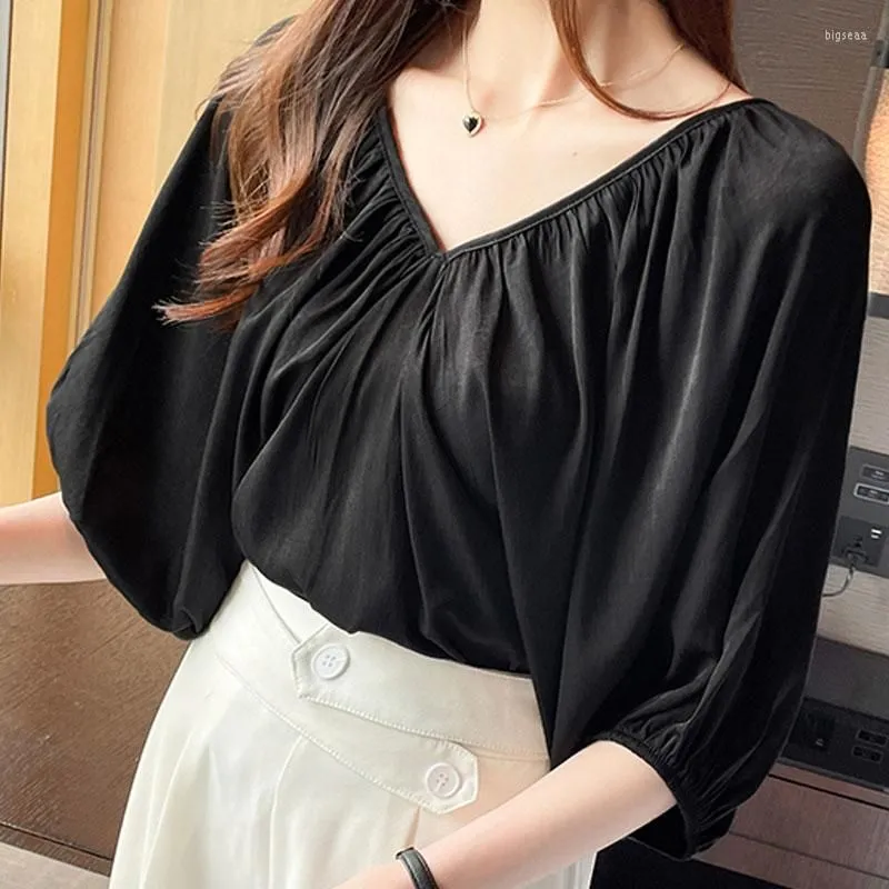 Women`s Blouses Fashion Women Clothing 2023 Summer V-neck Bat Sleeves Short Sleeve Shirt Loose Blouse Female White Black Blue Apricot