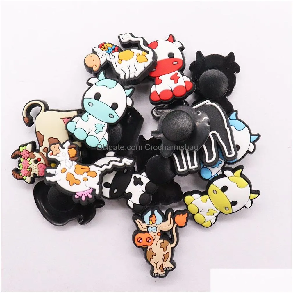 Shoe Parts & Accessories Moq 20Pcs Pvc Mticolor Cow Milk Charms For Clog Sandals Shoes Buckle Decoration Adts Children Drop Delivery Dh8Pr