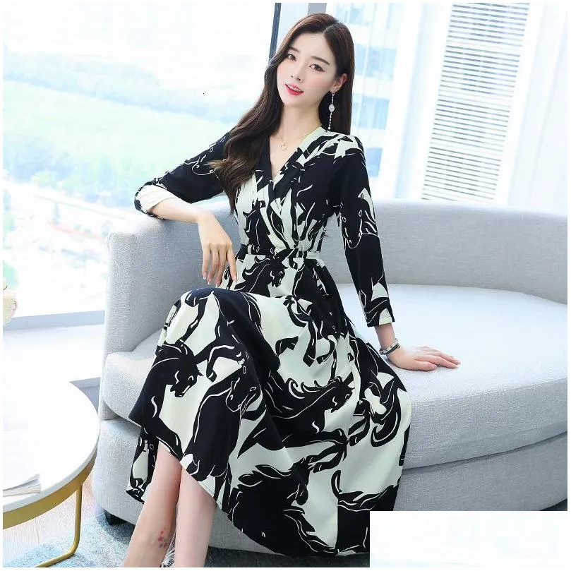 Evfer Women Spring Autumn Casual Horse Print High Waist Za Long Dress Female Fashion Turn-Down Collar Animal Shirt Dresses 210421