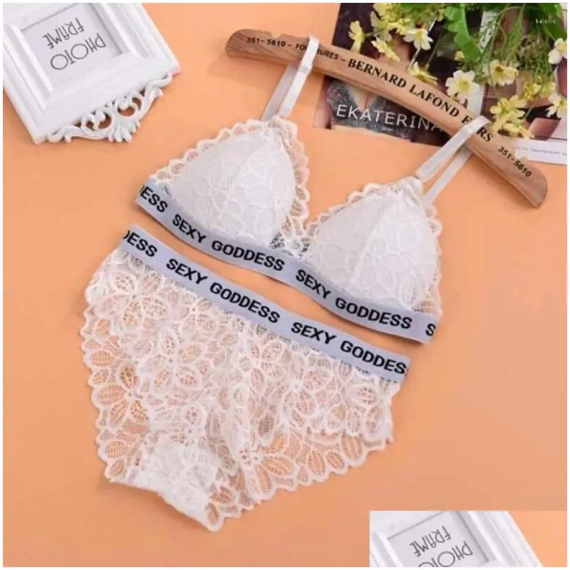 Yoga Outfit 2PCS/Set Women Sexy White Lace V-neck Bra Briefs Set Seamless Underwear Elastic Waist Belt Panty Lady Soft Intimates