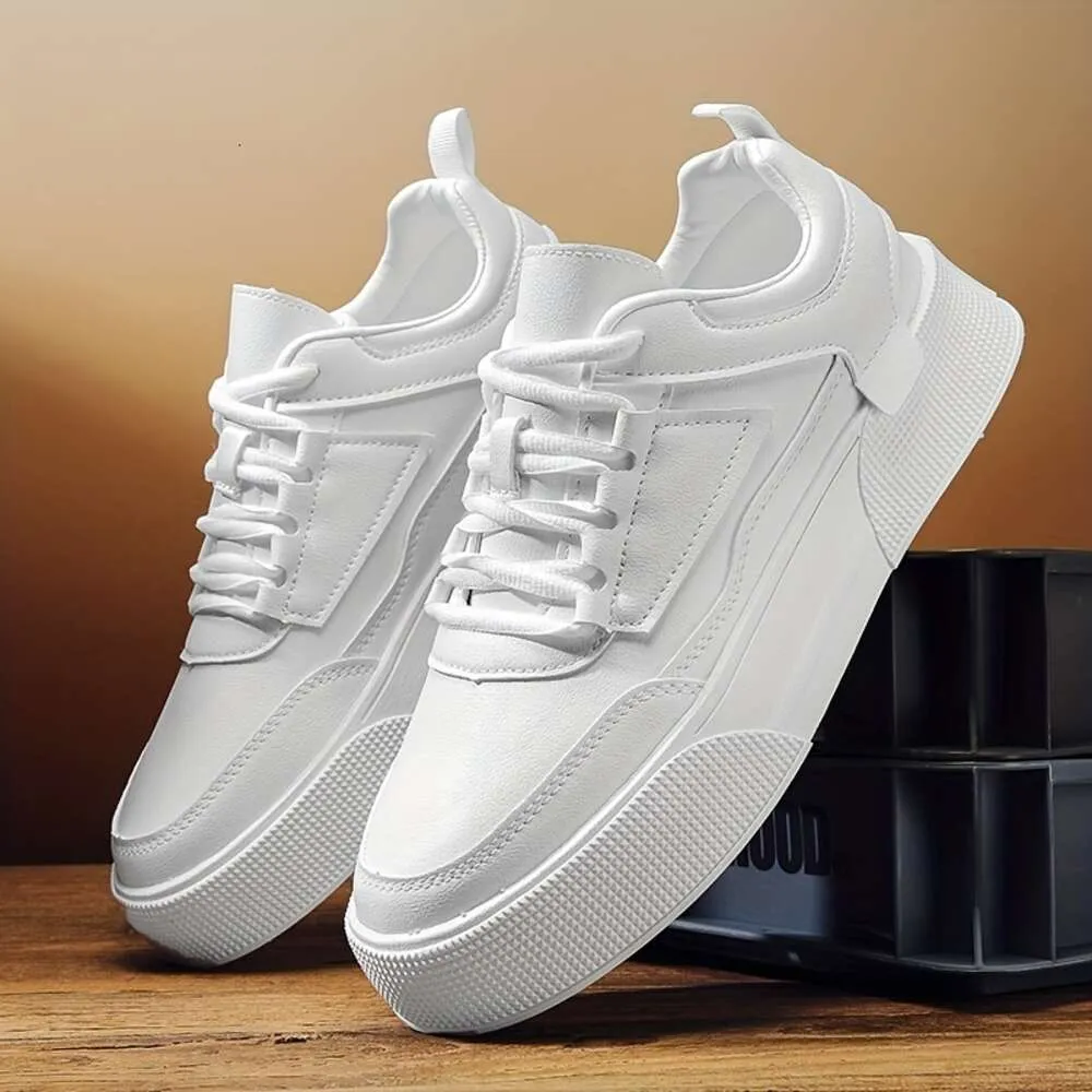 New Comfy Non-slip Men's Skate Shoes for Outdoor Activities