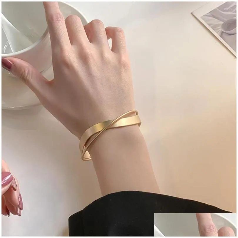 Bangle Frosted Golden Bracelet For Women Cross Design Bridesmaid Gifts Open Hard Luxury Ladies Dignified Jewel Wristband