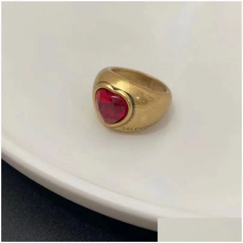 Band Rings Ins Retro Exaggerated Ruby Heart Ring Female Fashion Personality Bronze Tide Brand Hip-Hop All-Match Jewelry Gift Accessor Dhn9G